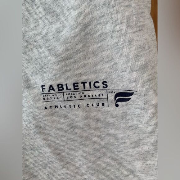NWT Fabletics Athletic Top - Picture 2 of 6